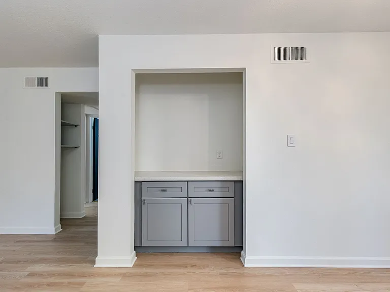 4950 N Miller Rd #116 — Photo 14