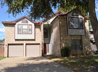 803 Foxridge Dr, Arlington, TX 76017