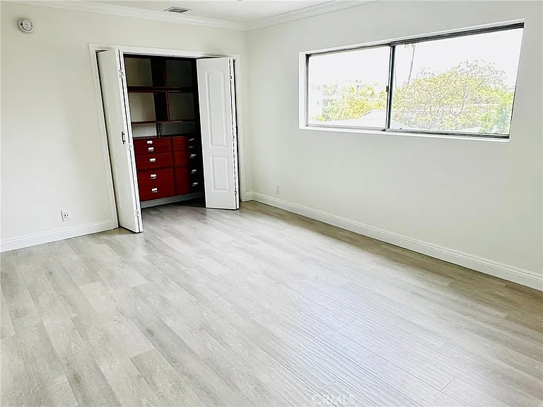 423 S Rexford Dr #303 — Photo 17