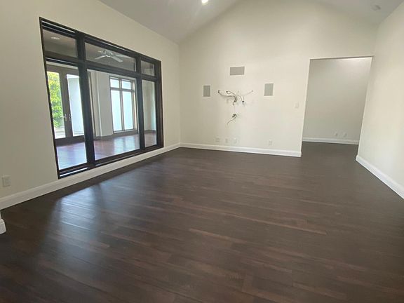 5th image of 407 Jordan Dr