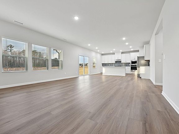 3rd image of 436 Karlov Rd