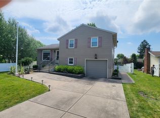 8415 Ziblut Ct, Niagara Falls, NY 14304