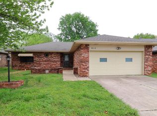 2012 S Lancaster Ave, Springfield, MO 65807