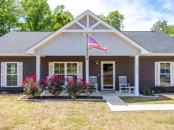 624 7th St SW, Cairo, GA 39828