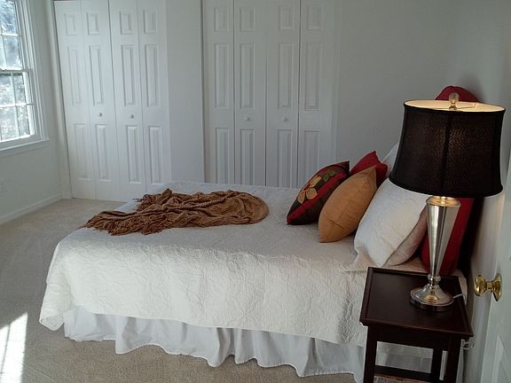 5th image of 4961 Newross Ct