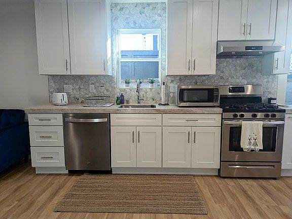 3rd image of 6328 Mary Ellen Ave