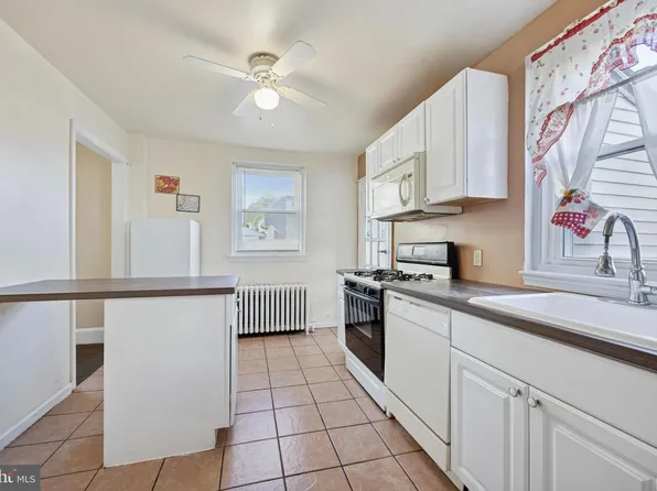 107 S Keystone Ave, Upper Darby, PA 19082