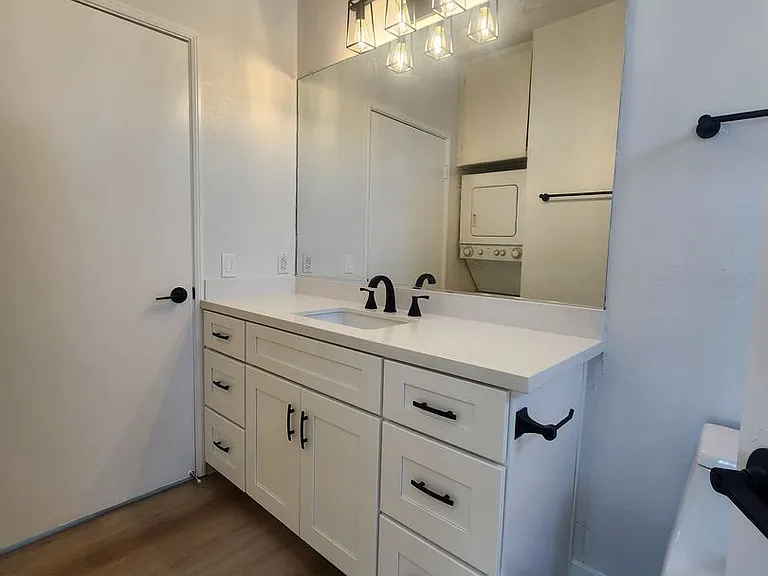 14515 Dickens St. — Photo 22