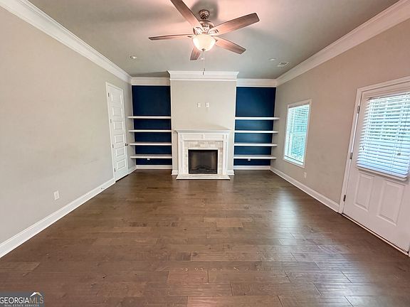 3rd image of 5317 Winmire Ln