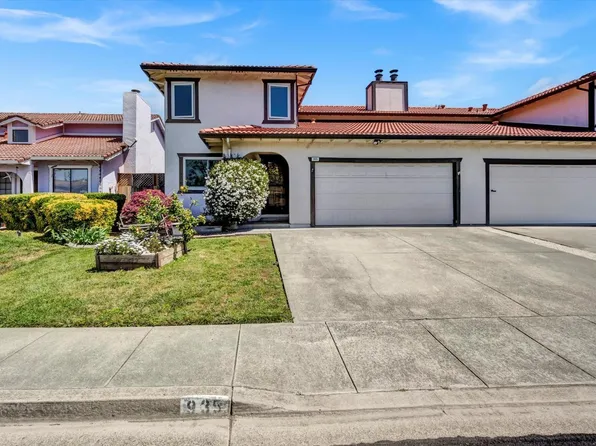 935 Hacienda Circle, Rohnert Park, CA 94928