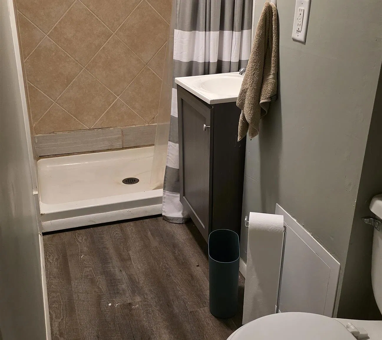 1 bed, 1.0 bath, 720 sqft, $775 — Photo 4