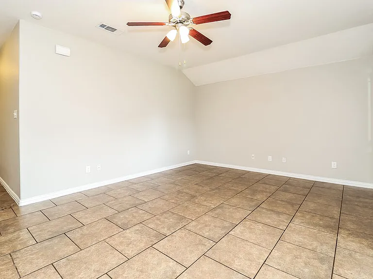 7617 Hollow Forest Dr — Photo 3