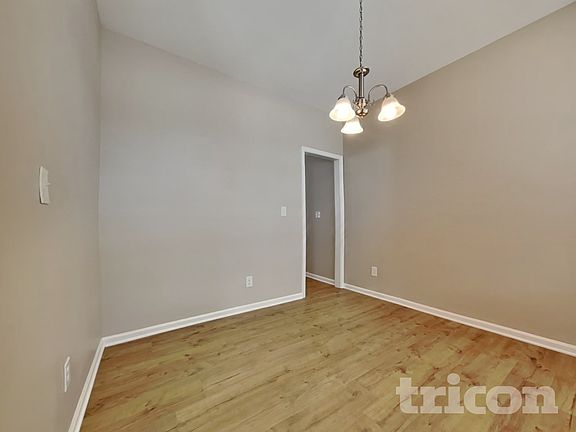 4th image of 110 Shore Ct