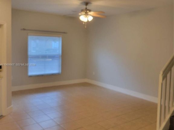 3rd image of 2851 W Prospect Rd Unit 405