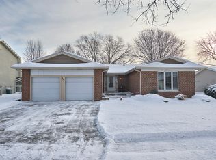 969 Kentucky Ln, Elk Grove Village, IL 60007