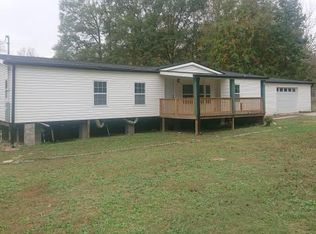 30 Peachtree Lake Dr, Sharpsburg, GA 30277