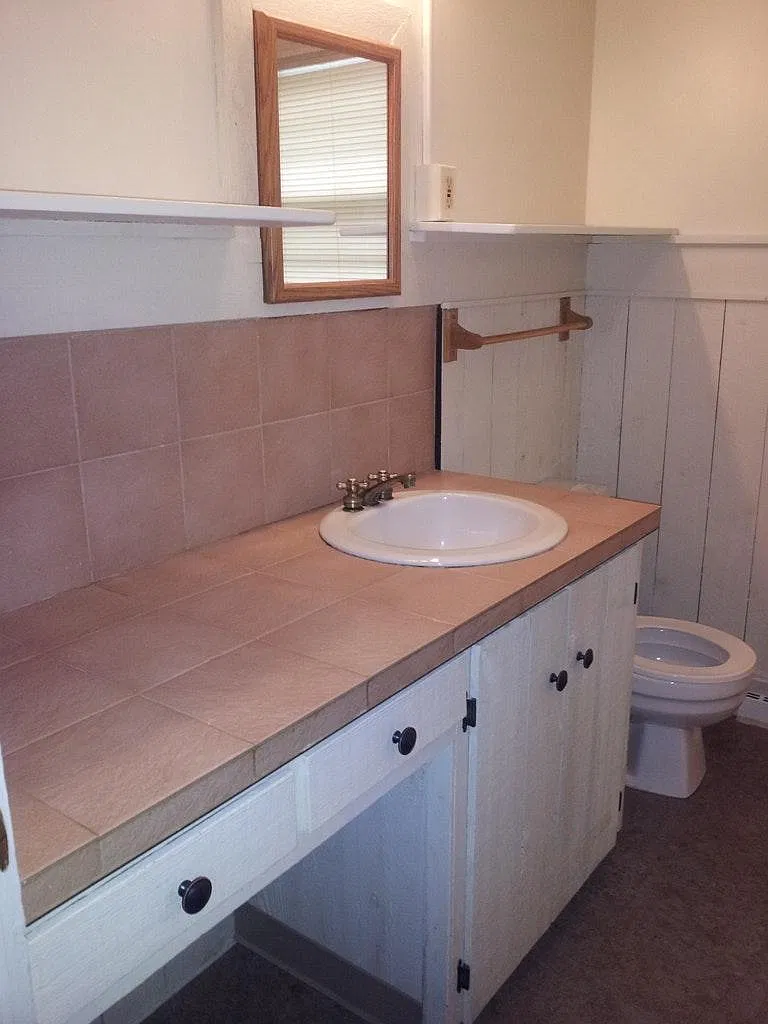 3 bed, 896 sqft, $845 — Photo 4