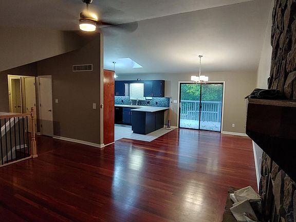2nd image of 4166 Jody Ct NE