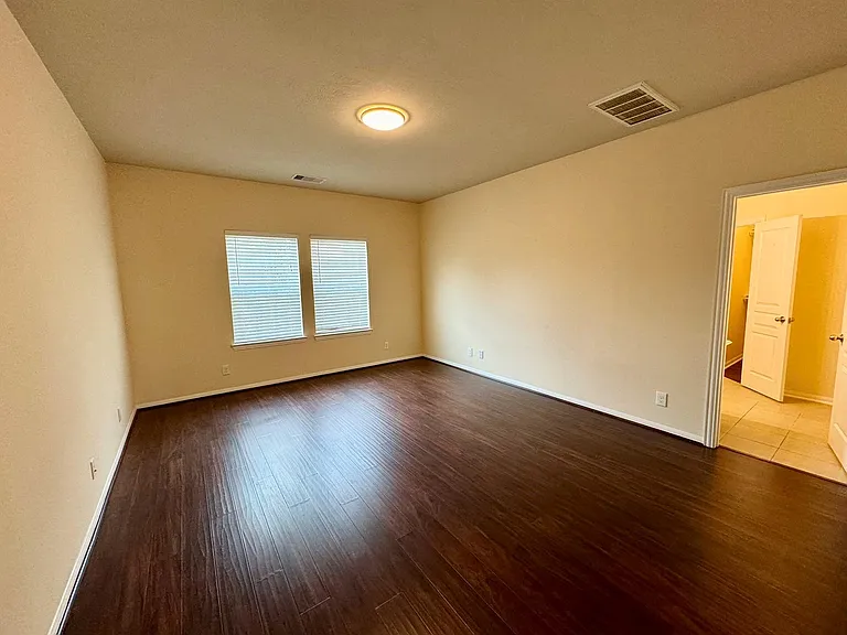 8230 Polaris Point Ln — Photo 11