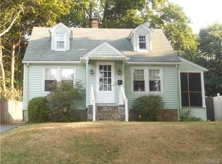 122 Soundview Ave, Fairfield, CT 06825