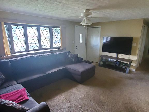 2nd image of 6814 Gilette Dr
