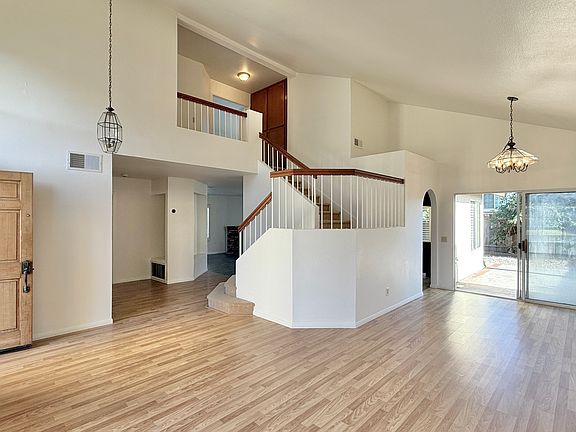 4th image of 8845 La Cartera St