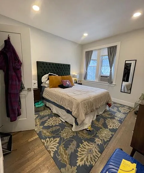 11 Queensberry St #13 — Photo 8