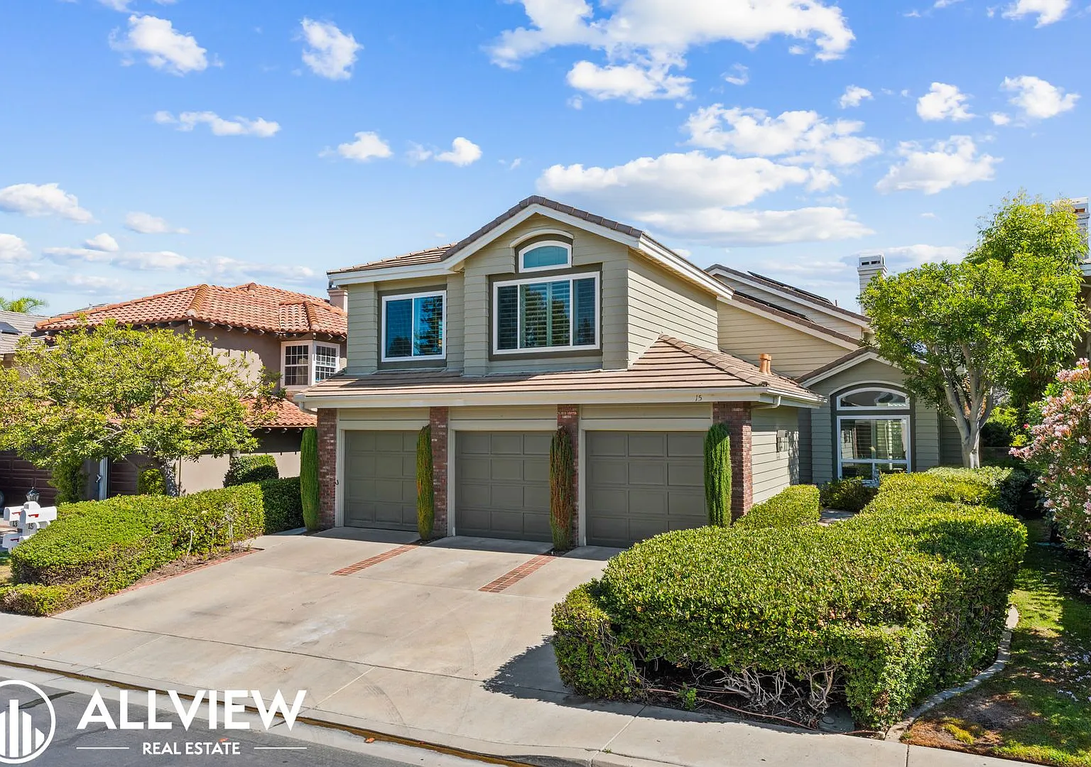 Luxury Living in the Prestigious Guard-Gated Community of Dove Canyon — Photo 1