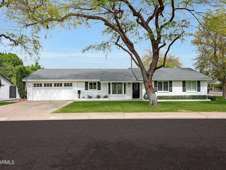 3534 E Elm St