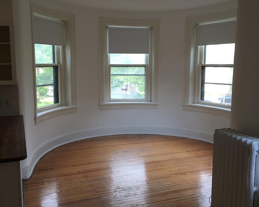 Sitting room/turret