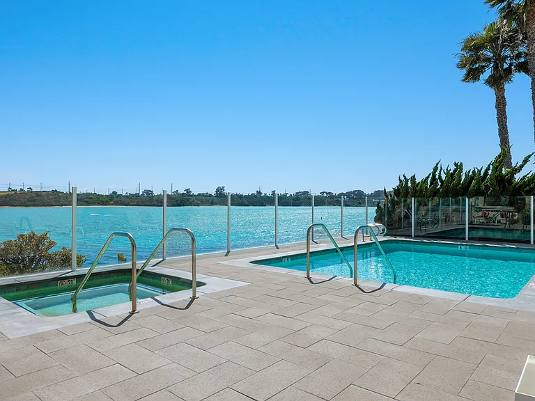 4513 Cove Dr #19 — Photo 27