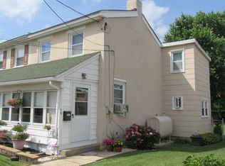 13 6th St, Brookhaven, PA 19015