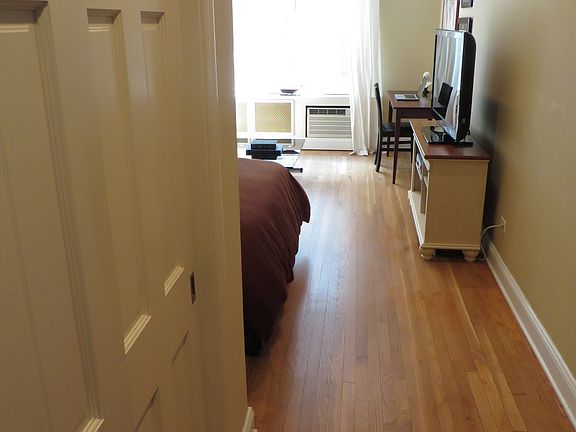 3rd image of 88 Bleecker St APT 4B