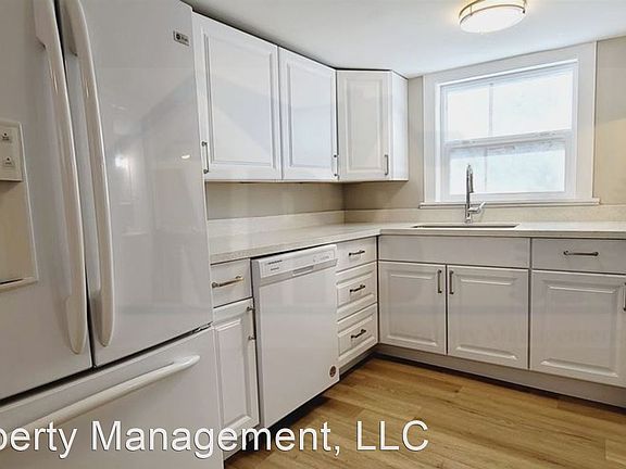 3rd image of 3715 S Thompson Ave #C