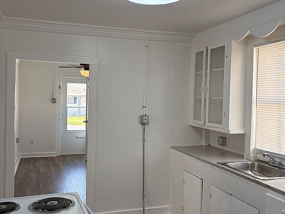 5th image of 311 Crouchet St