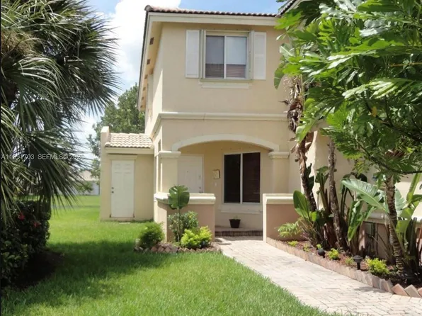 7464 SW 164th Ct, Miami, FL 33193