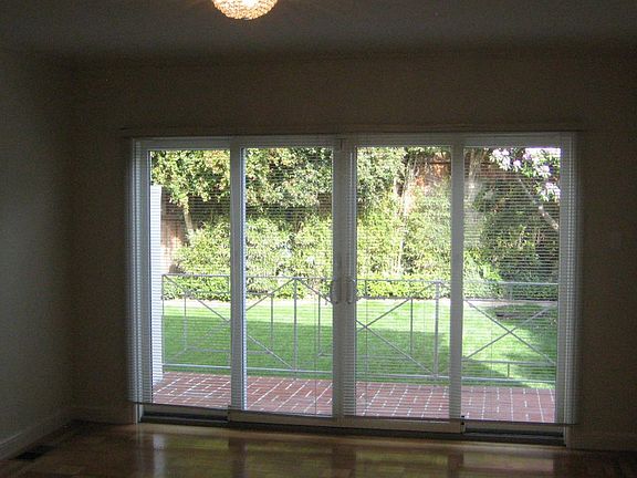4th image of 86 Woodacre Dr