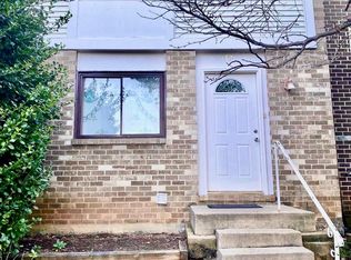 712 Giles Pl, Sterling, VA 20164