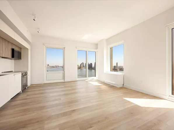 644 East 14th Street image 1 of 15