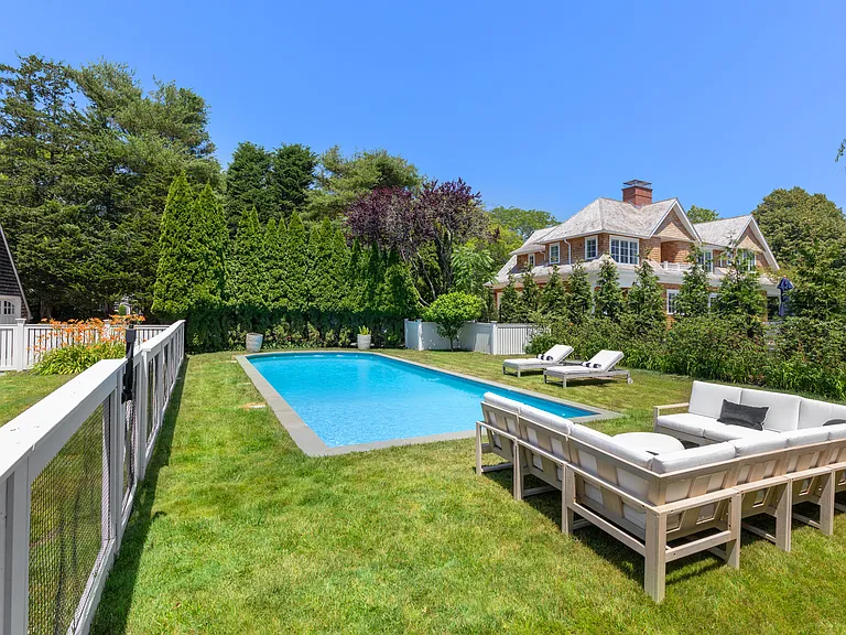 141 Harvest Ln — Photo 40