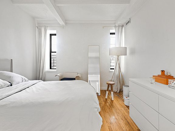 3rd image of 160 Bleecker St APT 7DW
