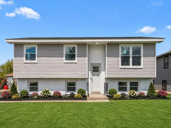 109 Potomac Dr, Dyer, IN 46311