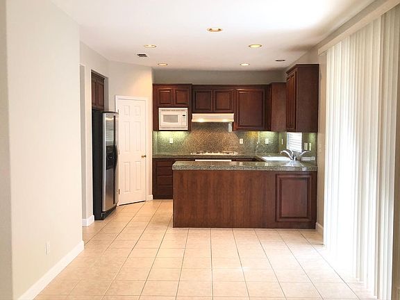 5th image of 1239 Mirabeau Ln