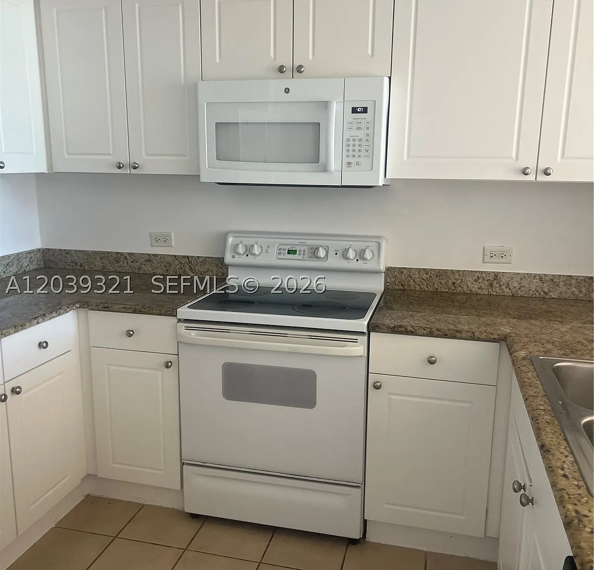 1 bed, 1.0 bath, 860 sqft, $2,300 — Photo 3