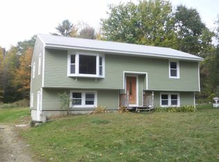 84 Mountain View Rd, Deerfield, NH 03037