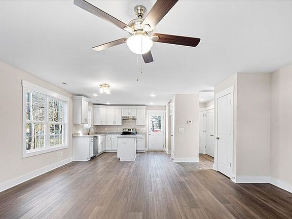 4th image of 699 Fayetteville Ave
