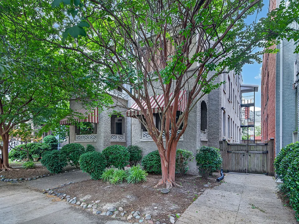 1315 Colonial Ave #1