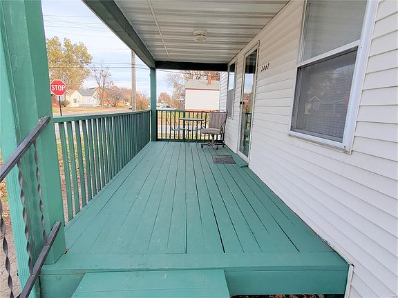 4th image of 2462 Sheridan Ave