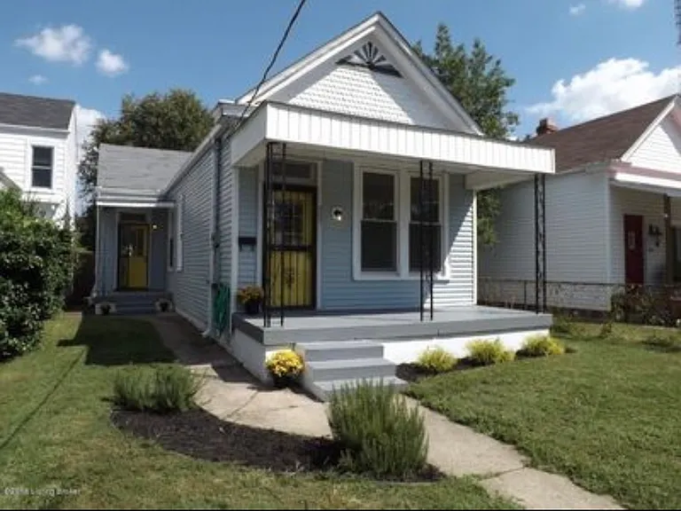907 Lydia St — Photo 1