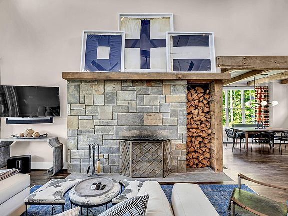 30th image of this home